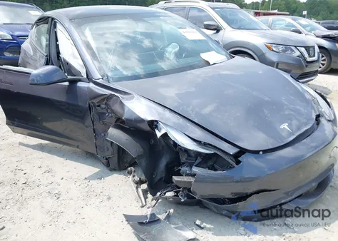 2023 Tesla Model 3 Rear-Wheel Drive z USA, uszkodzony, nr VIN 5YJ3E1EA7PF593552